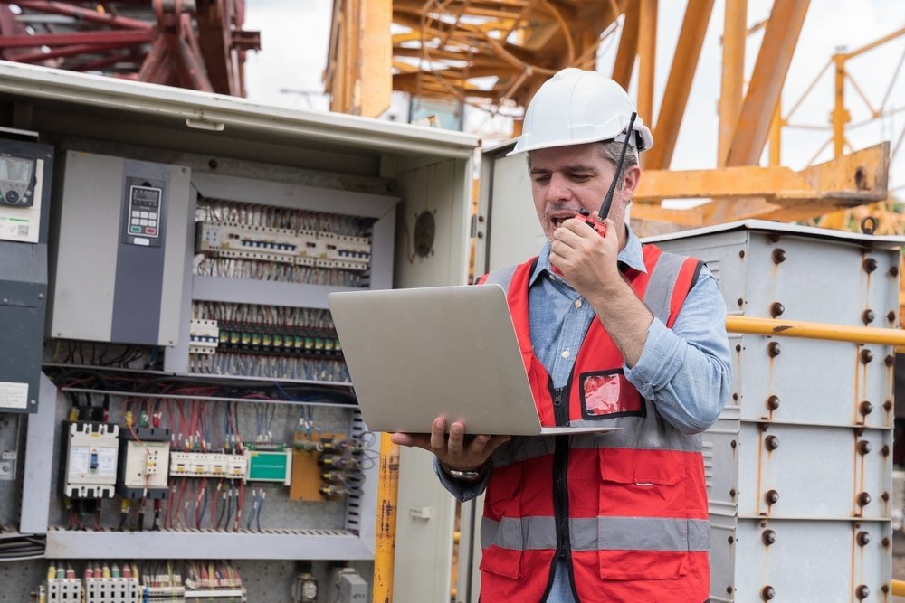 Sfeervol beeld van periodiek onderhoud bij DM Elektro.